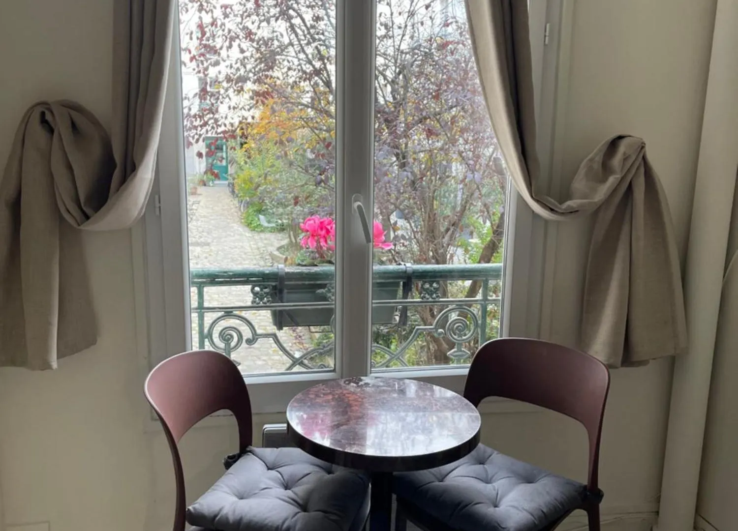 Apartment Renovated ! City Of Lights, Light Your Visit Paris